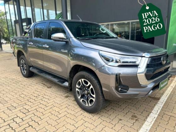 TOYOTA HILUX 2.8 D-4D TURBO DIESEL CD SRX 4X4 AUTOMÁTICO TOYOTA HILUX 2.8 D-4D TURBO DIESEL CD SRX 4X4 AUTOMÁTICO
